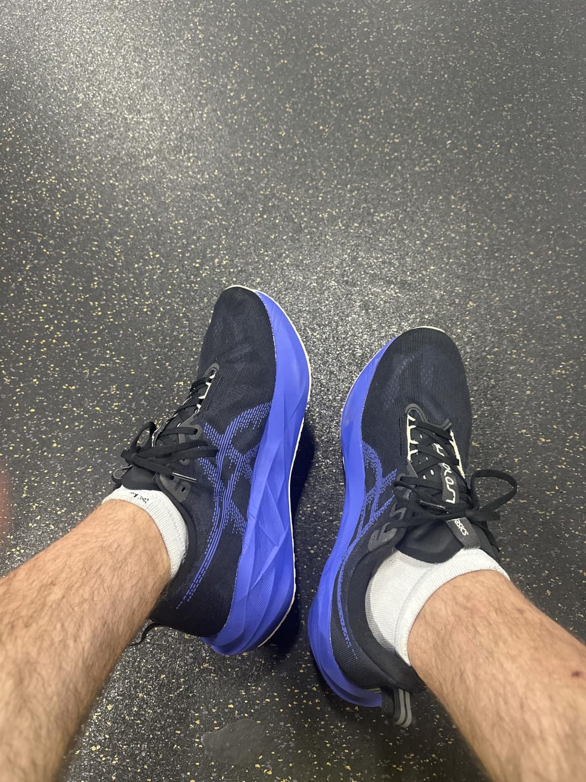 ASICS Men's NOVABLAST 5 Running Shoes customer photo 2