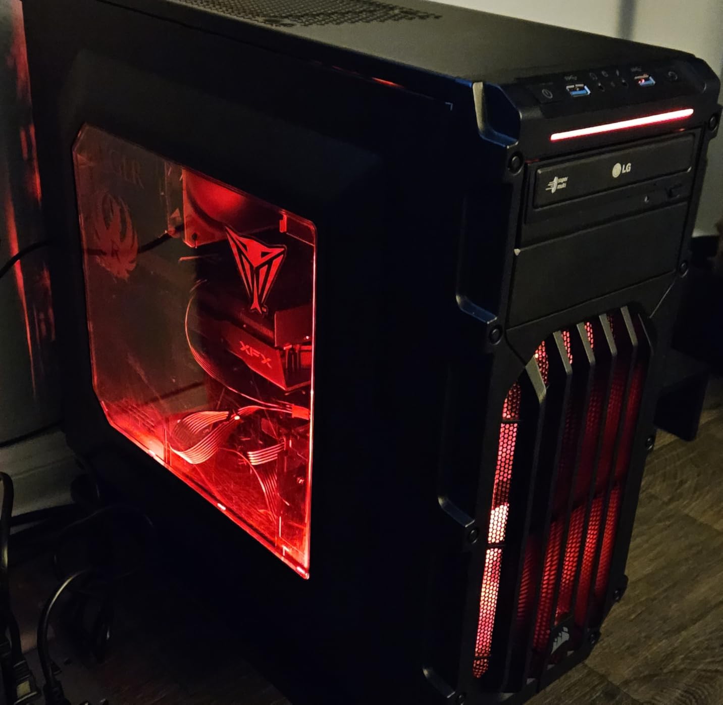 XFX Swift AMD Radeon RX 9060 XT OC Gaming Edition with 16GB GDDR6 HDMI 2xDP, RDNA 4 RX-96TSW16BQ, Graphics Card, Compatible with Desktop PCs customer photo 2