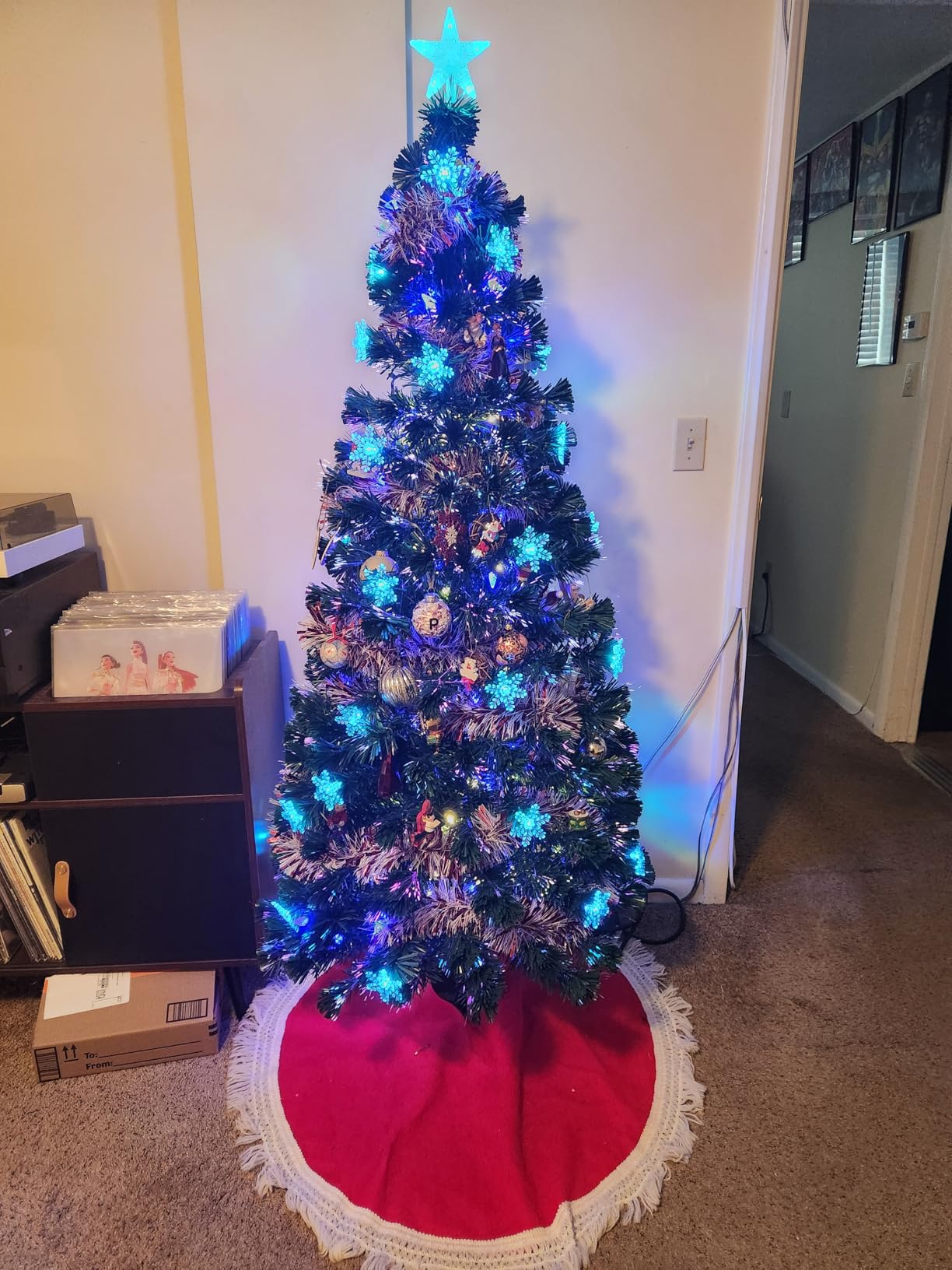 Juegoal 3 ft Pre-Lit Green Artificial Christmas Tree, Lighted Optical Fiber Table Mini Xmas Trees with Color Changing Lights, Snowflakes & Top Star, Fake Multicolored Tree for Festive Party Holiday customer photo 1