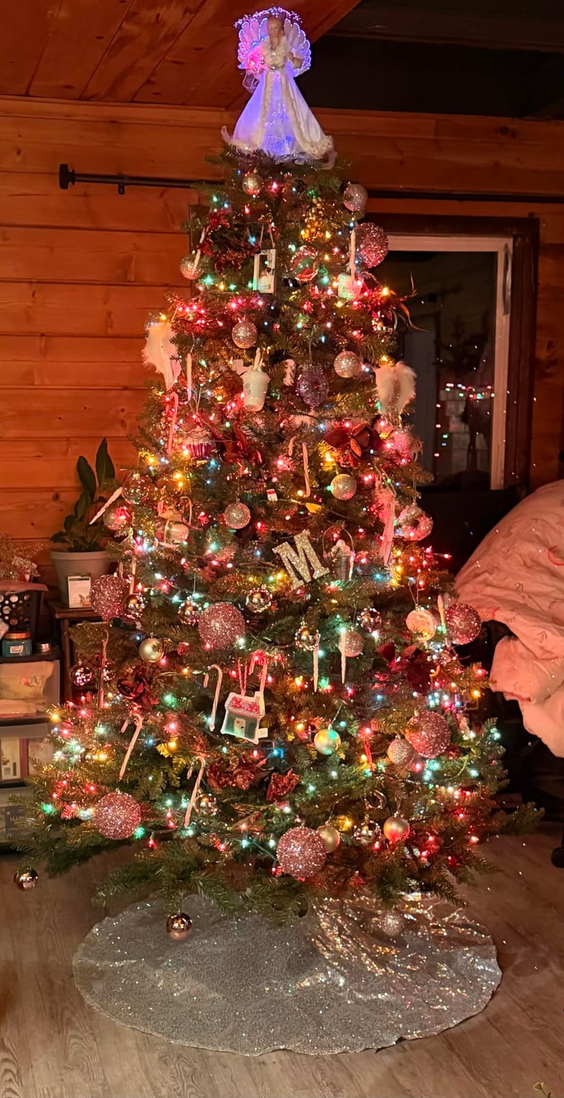 7FT Unlit Christmas Tree Green, Dunhill Fir Artificial Tree with 2144 PVC Branch Tips, Realistic Full Shape, Foldable Metal Stand for Indoor Home, Office & Holiday Decoration customer photo 2