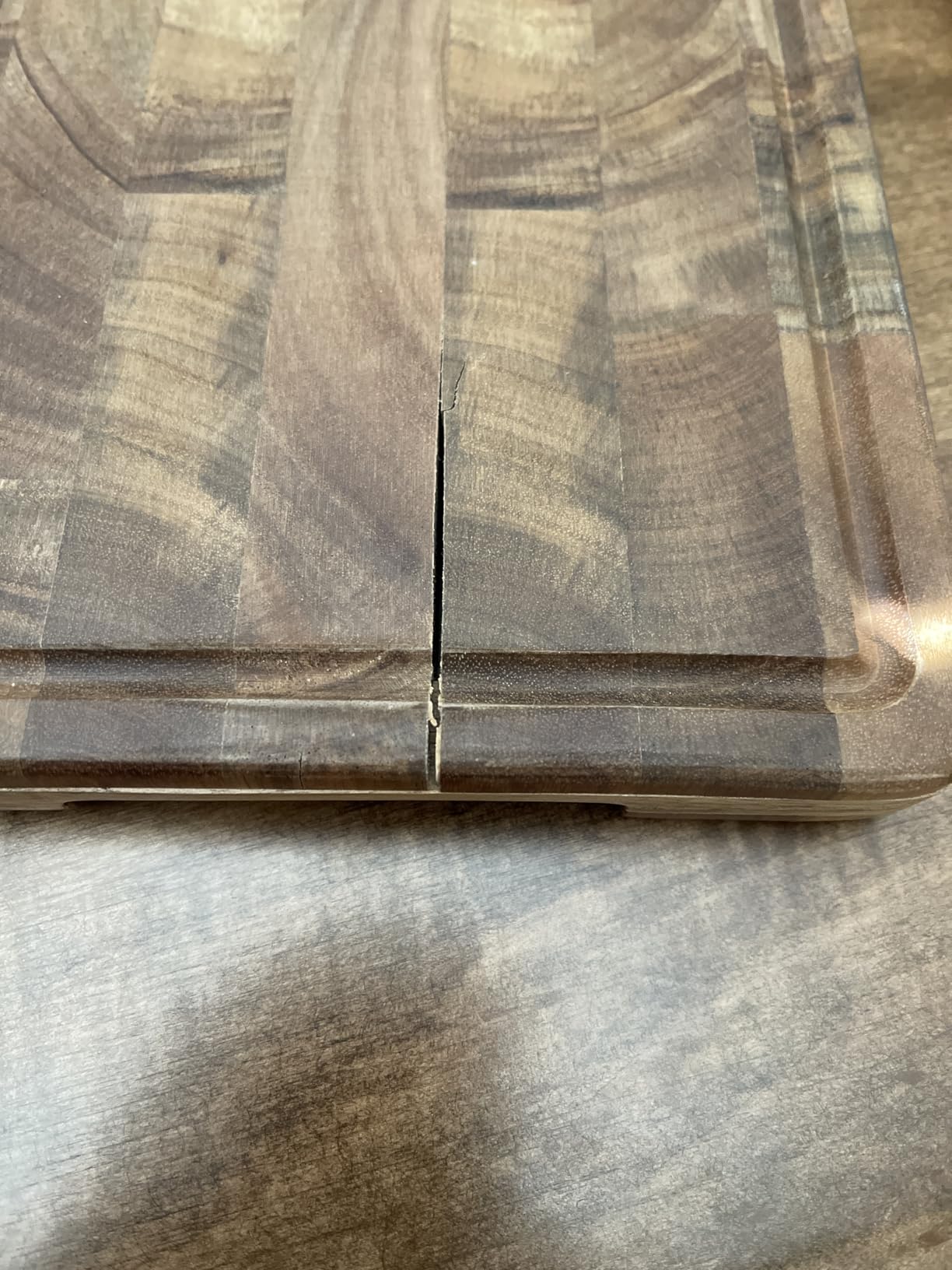 End Grain Cutting Board for Kitchen with Non-slip Feet, Acacia Wood customer photo 1
