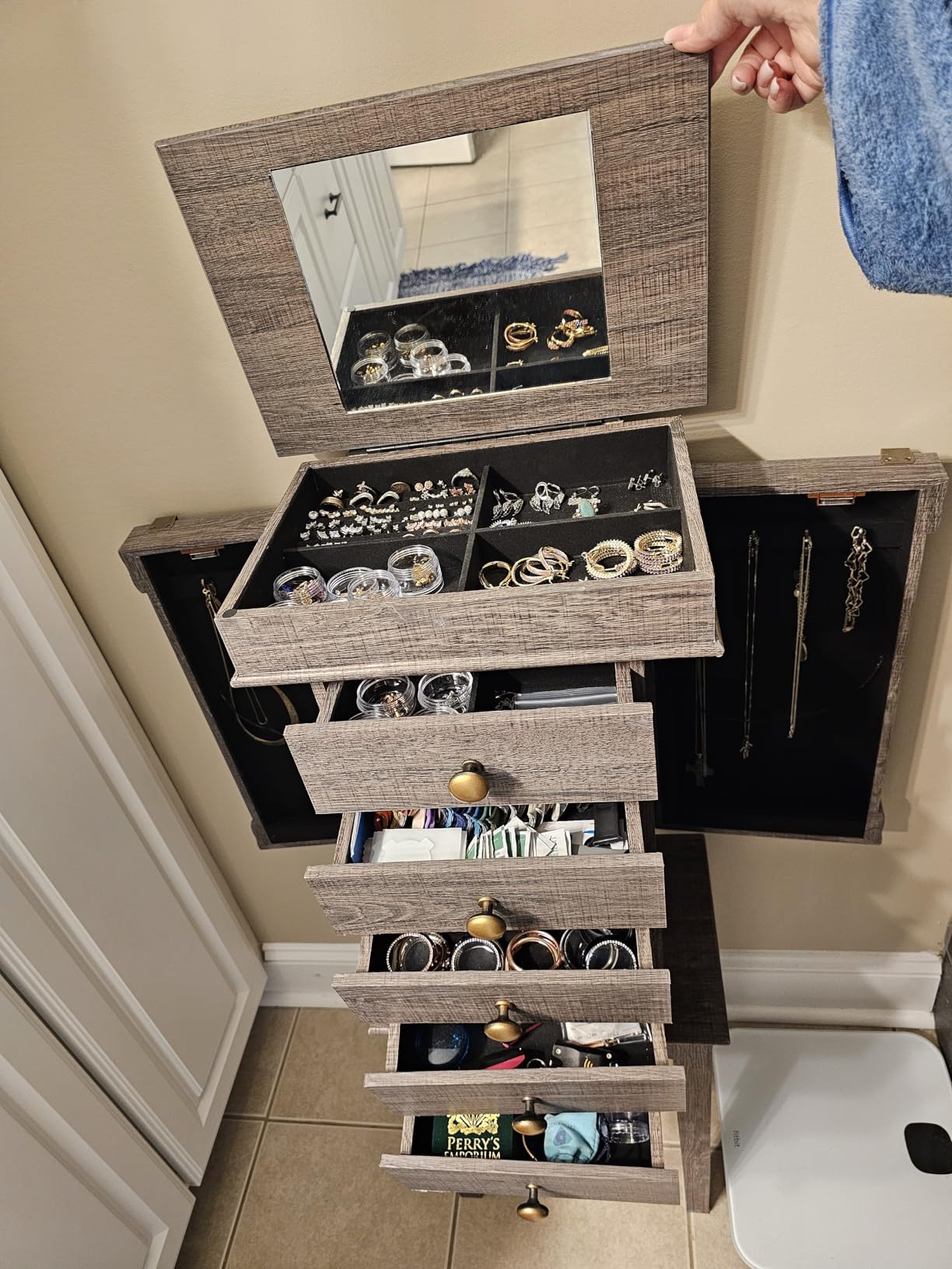 GIANTEX Standing Jewelry Cabinet, Flip Top Mirror, 5 Drawers & Swing Doors customer photo 2