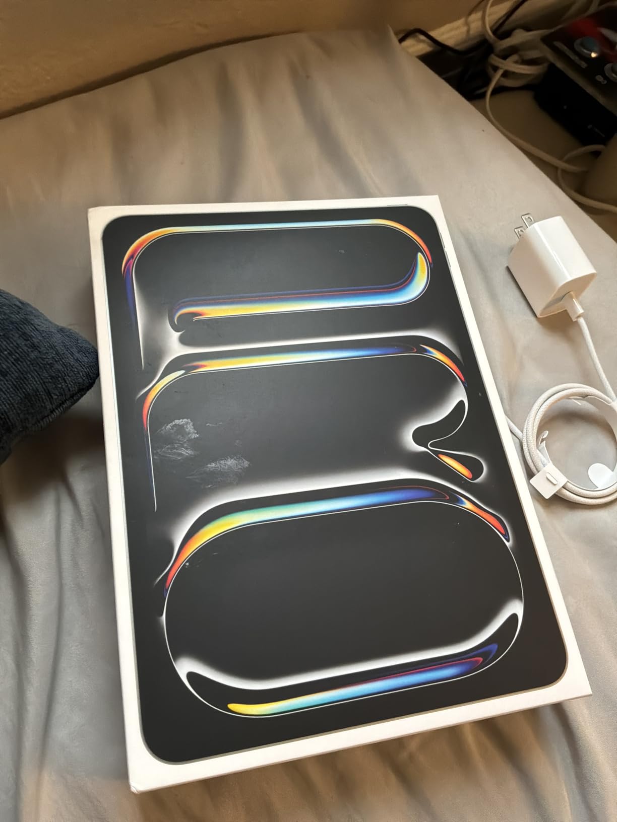 Apple iPad Pro 11-inch (M5): Ultra Retina XDR Display, 256GB, Landscape 12MP Front Camera/12MP Back Camera, LiDAR Scanner, Wi-Fi 7 with Apple N1, Face ID, All-Day Battery Life — Space Black customer photo 2