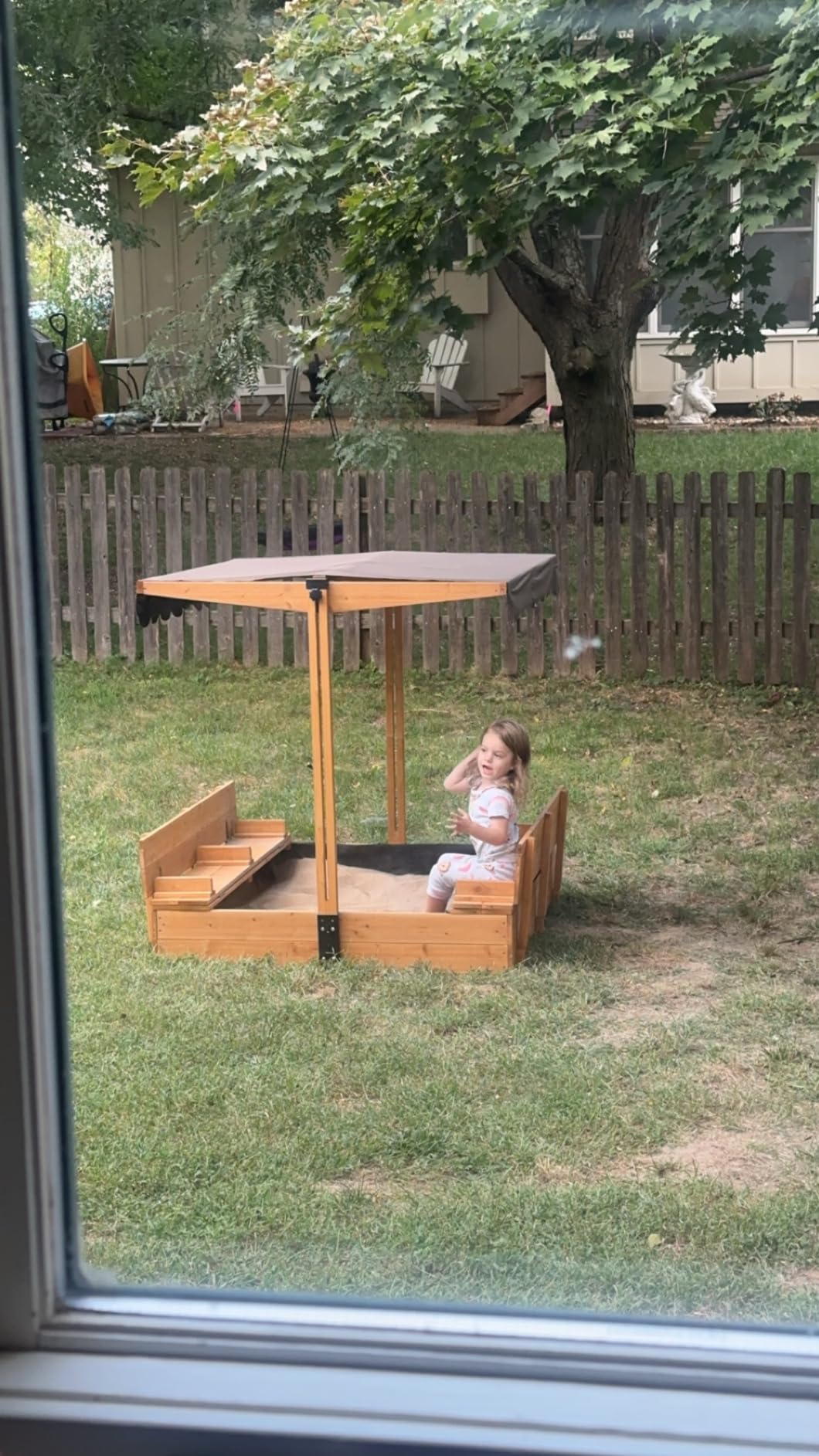 Sandbox with Lid Outdoor Sandboxes with Cover Wooden Foldable Bench Seats with Canopy for Kids Large Sandy Box with Adjustable-Height Roof 47.2