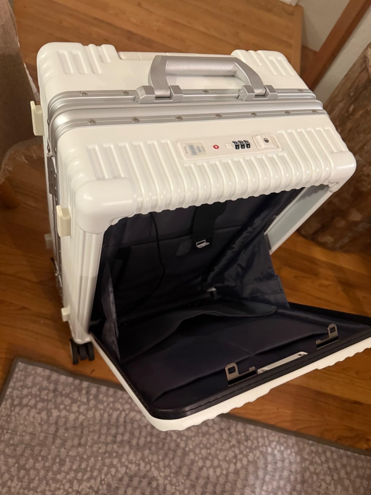 feilario PC Hardside Carry On Luggage, Aluminum Frame, TSA Lock, Cup Holder customer photo 2