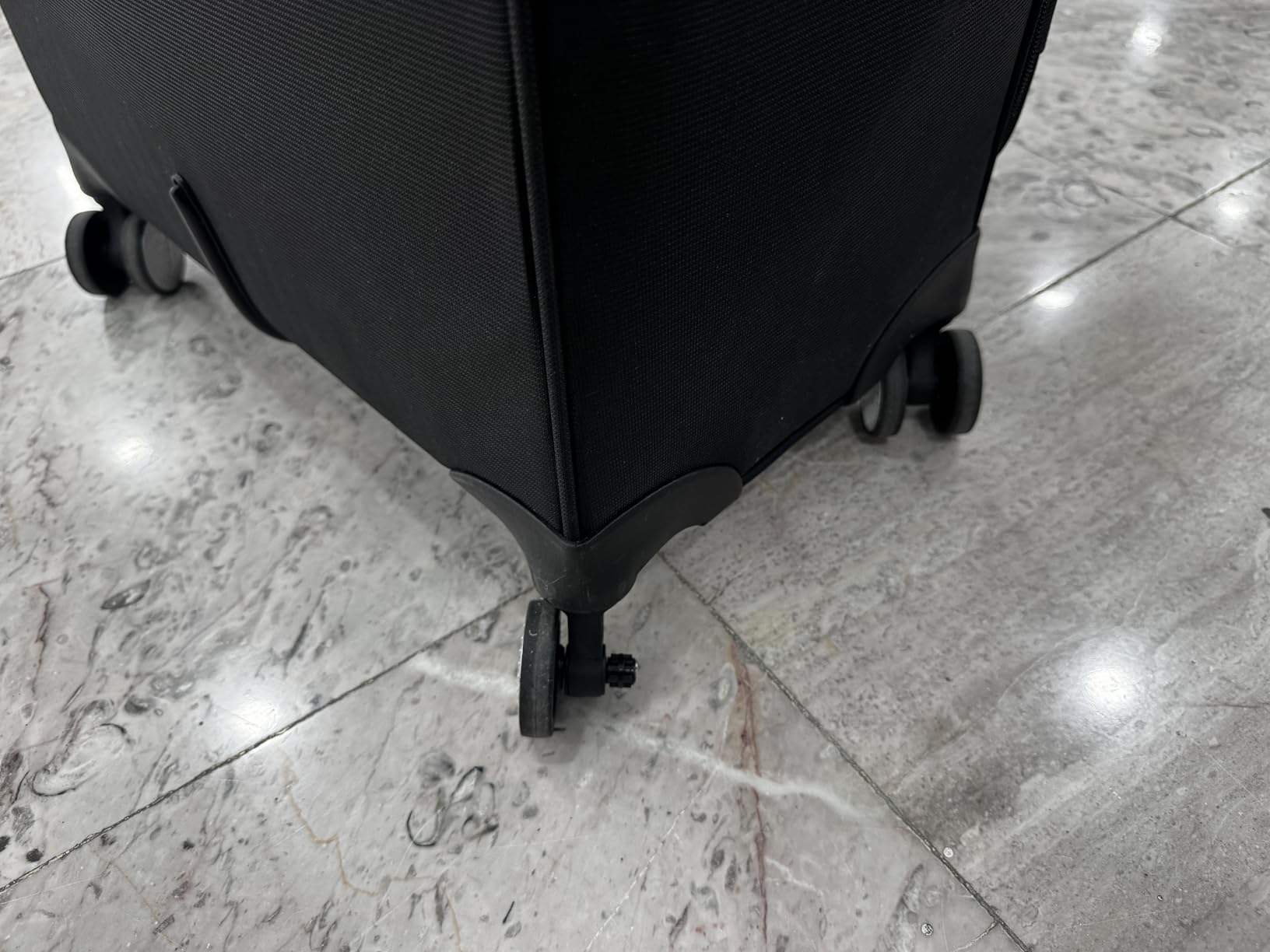 Samsonite Soft-Sided 25-Inch Lightweight Medium Checked Expandable Element Suitcase: Durable, 360° Spinner Wheels, Adjustable Telescopic Handle, 2 Front & 1 Side Pocket- Bistro Green customer photo 2