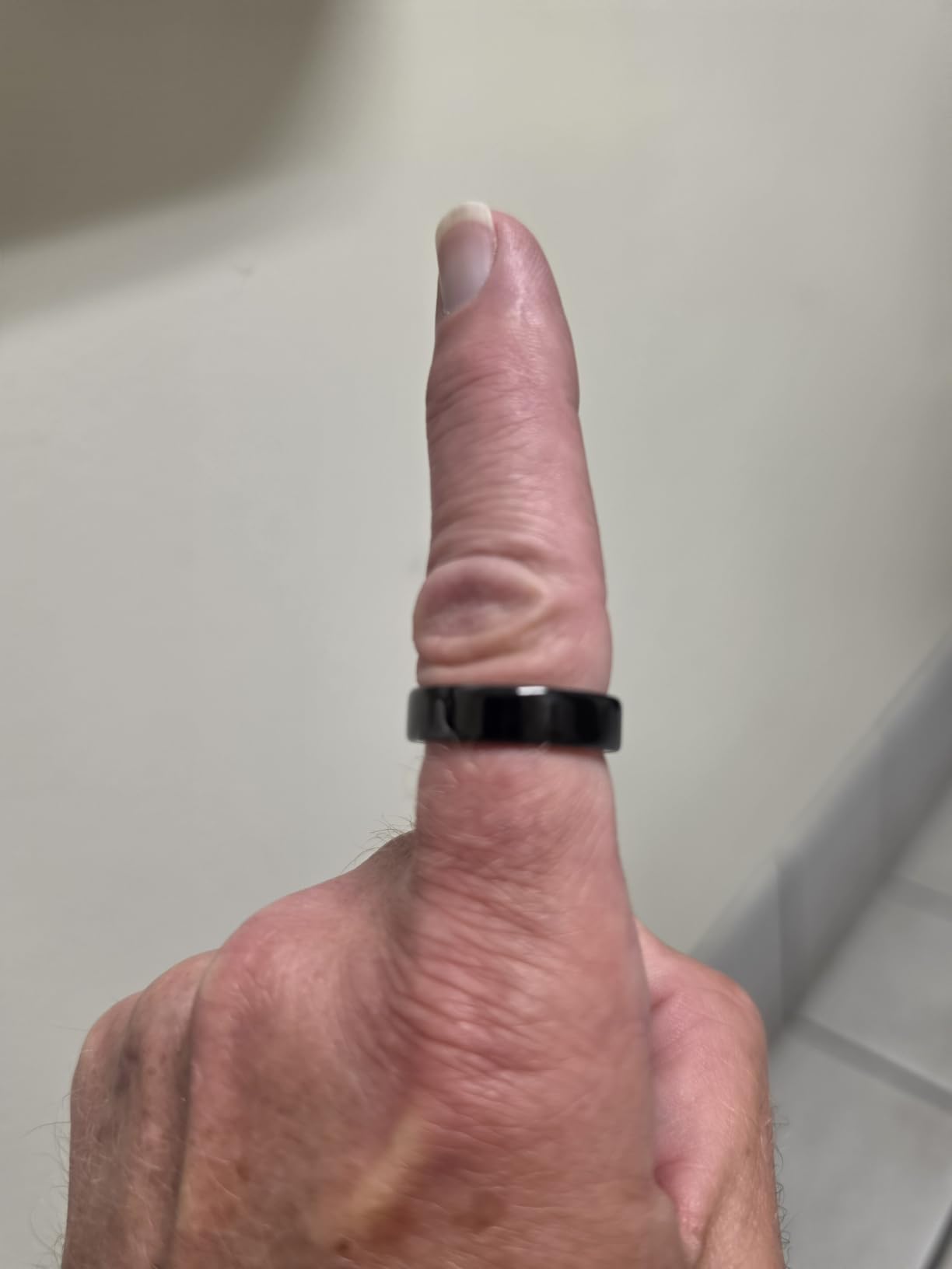 Oura Ring 5 - Gold - Size 8 - Smart Ring Health Tracker - Sleep, Activity, Women's Health, AI Advisor, 1 Week Battery Life, Oura App, Android & iOS Compatible customer photo 2